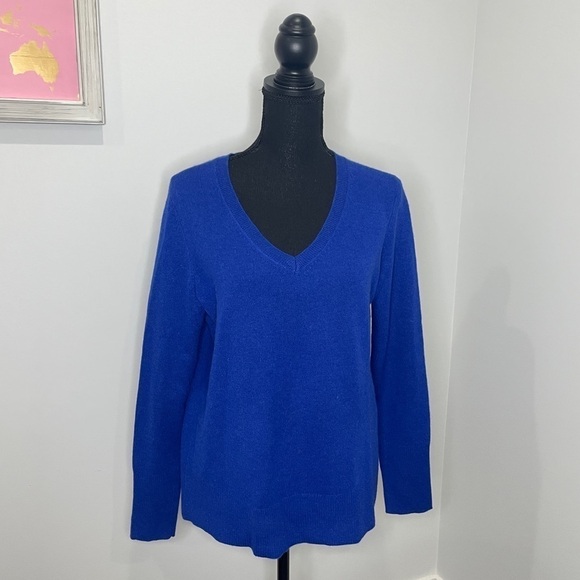 Halogen Cashmere Blue V-Neck Sweater - Picture 1 of 6